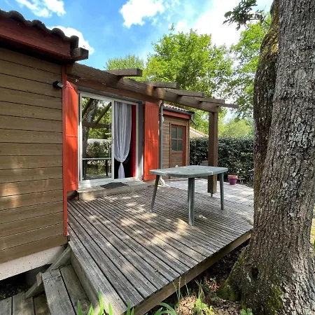 בקתה Chalet Au Bord Du Lac Avec Terrasse Et Proximite Plages ! - Fr-1-648-147 הורטין